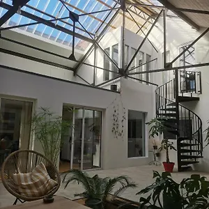  Hébergement de vacances Shamshouse/garage