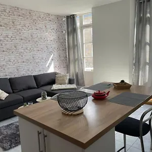  Appartement Dol De Bretagne : En Plein Centre